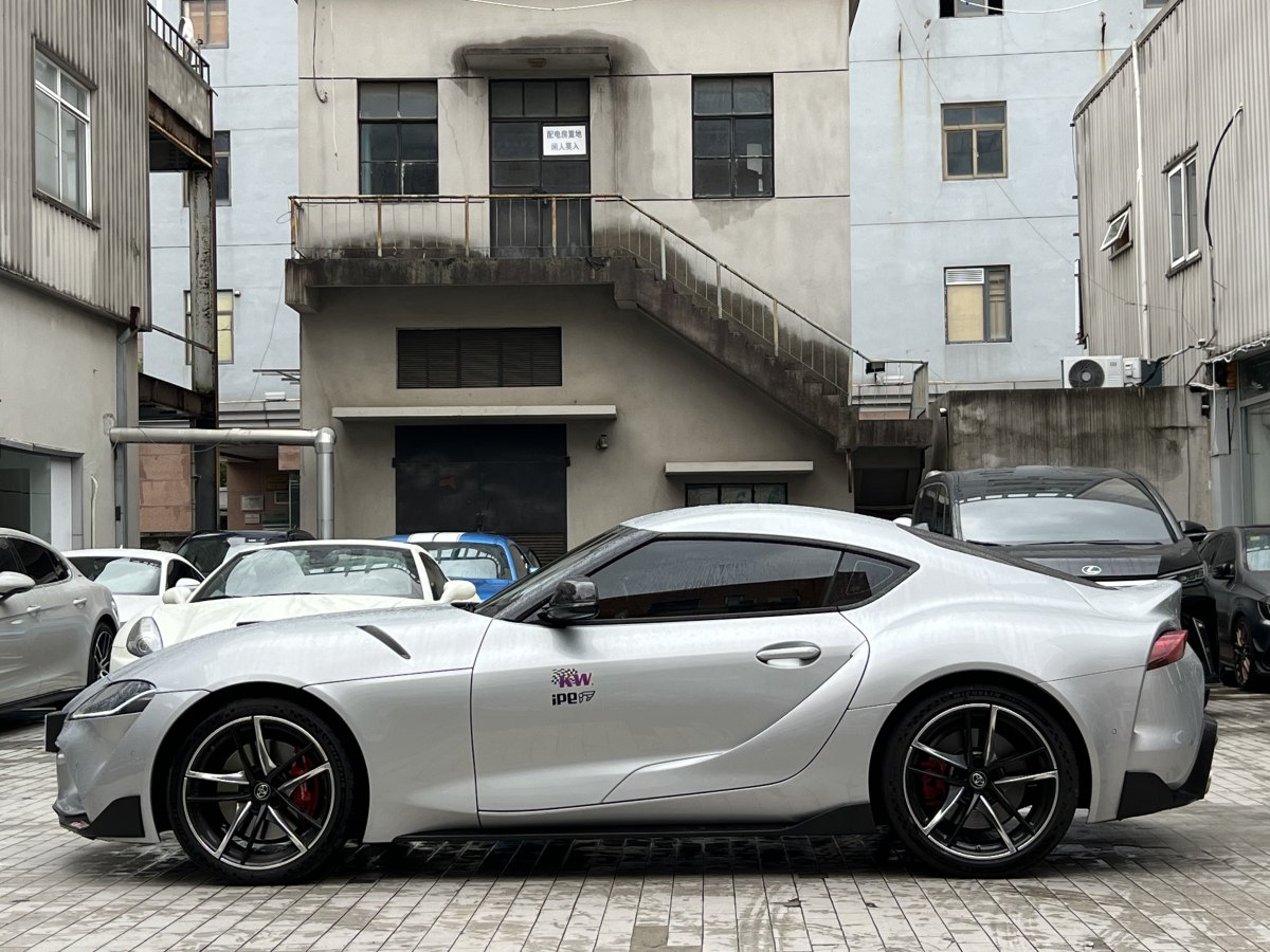 豐田 SUPRA  2021款 GR SUPRA 3.0T 標(biāo)準(zhǔn)型圖片