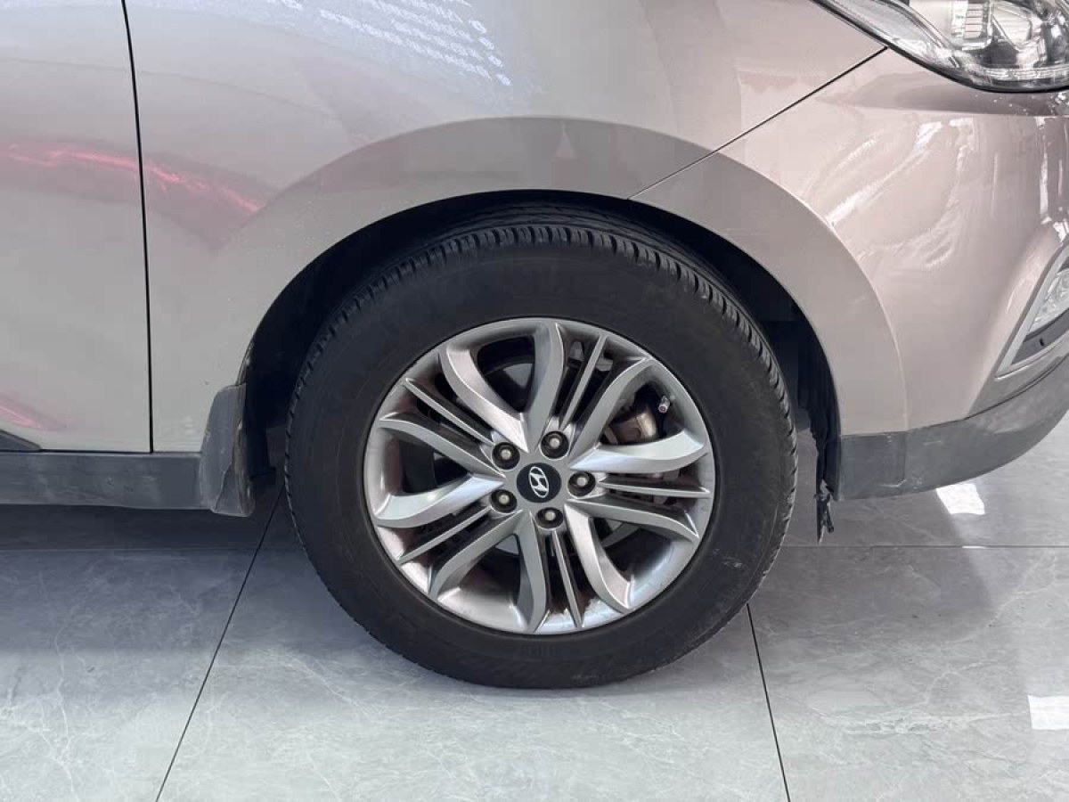 現(xiàn)代 ix35  2013款 2.0L 自動(dòng)兩驅(qū)智能型GLS 國(guó)IV圖片