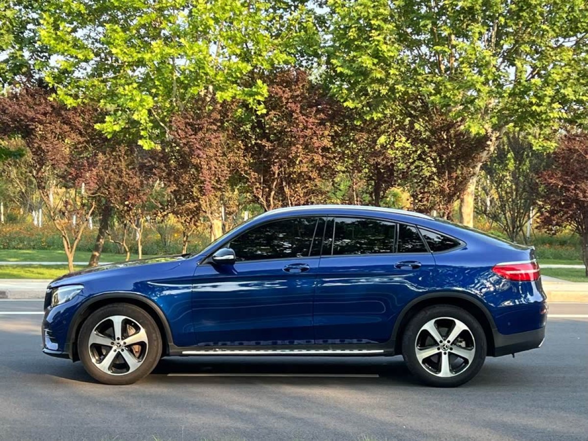 奔馳 奔馳GLC  2023款 改款 GLC 300 4MATIC 轎跑SUV圖片