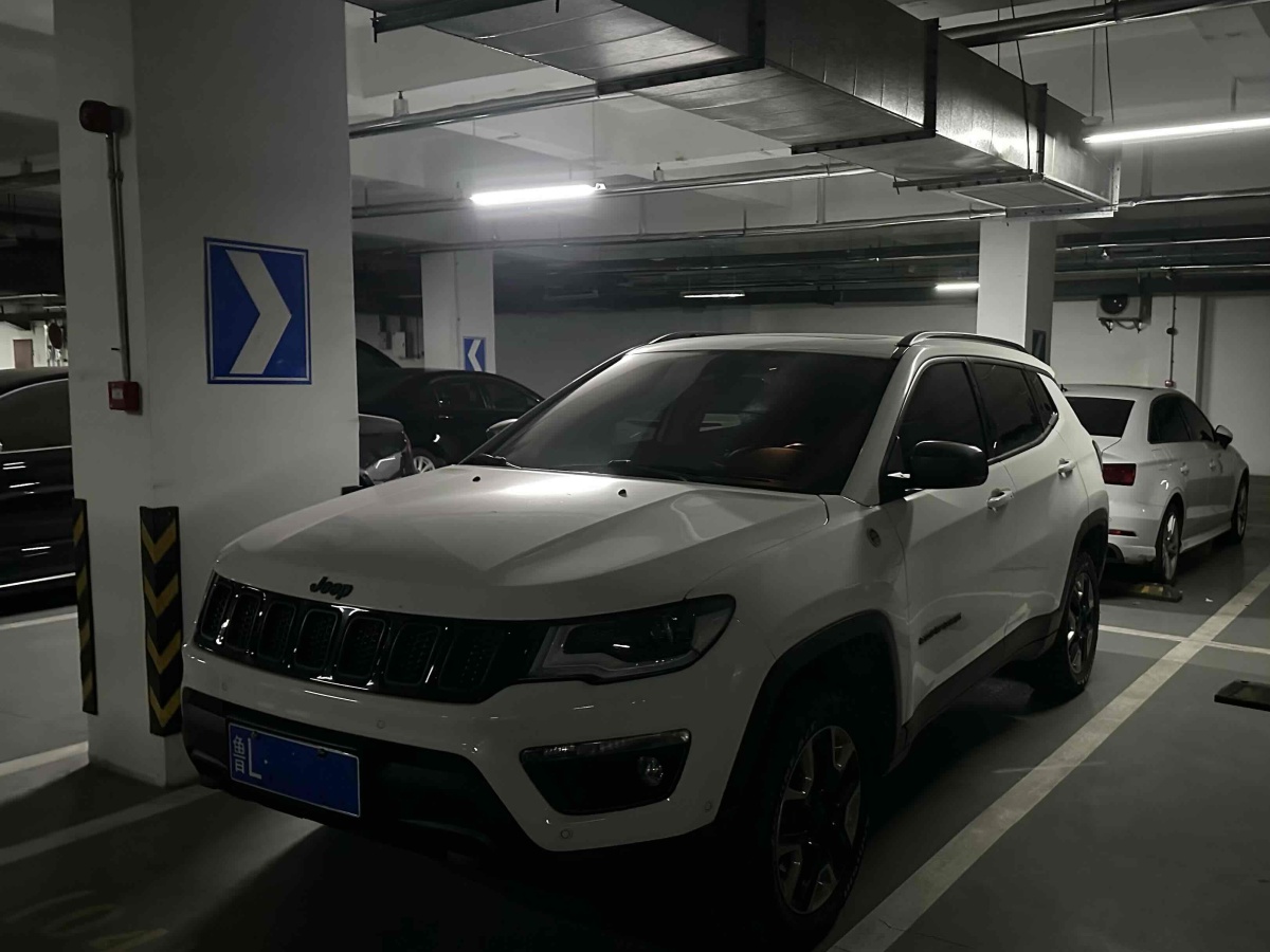 Jeep 指南者  2017款 200TS 自動(dòng)高性能四驅(qū)版圖片