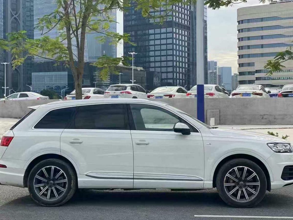 奧迪 奧迪Q7  2016款 40 TFSI S line運(yùn)動(dòng)型圖片