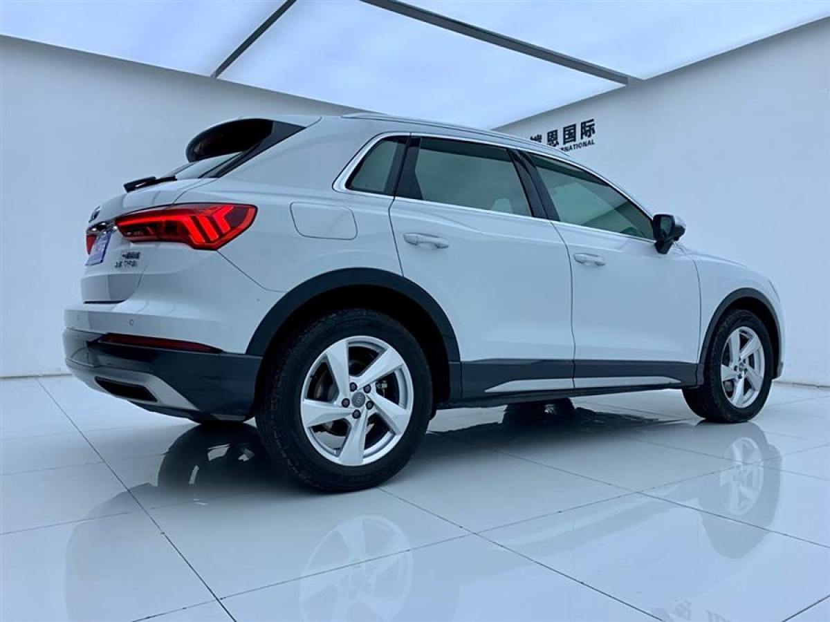 奧迪 奧迪Q3  2019款  35 TFSI 進(jìn)取致雅型圖片