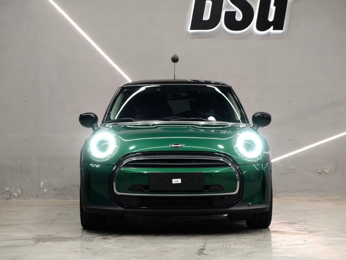 MINI MINI  2022款 改款 1.5T COOPER 藝術(shù)家圖片