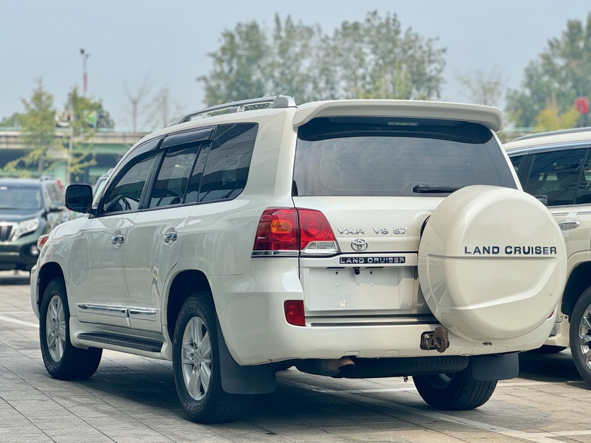 豐田 蘭德酷路澤  2018款 5.7L VX-R 12氣 底升(中東版)圖片