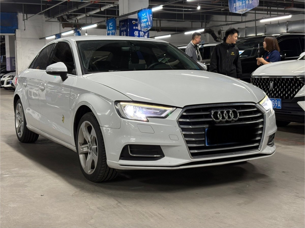 奧迪 奧迪A3  2018款 30周年年型 Limousine 35 TFSI 進(jìn)取型圖片