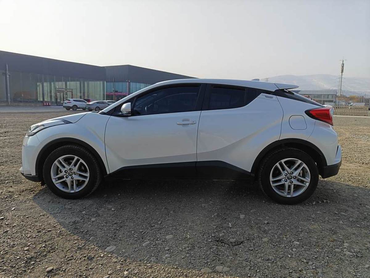 豐田 C-HR  2021款 2.0L 舒適版圖片