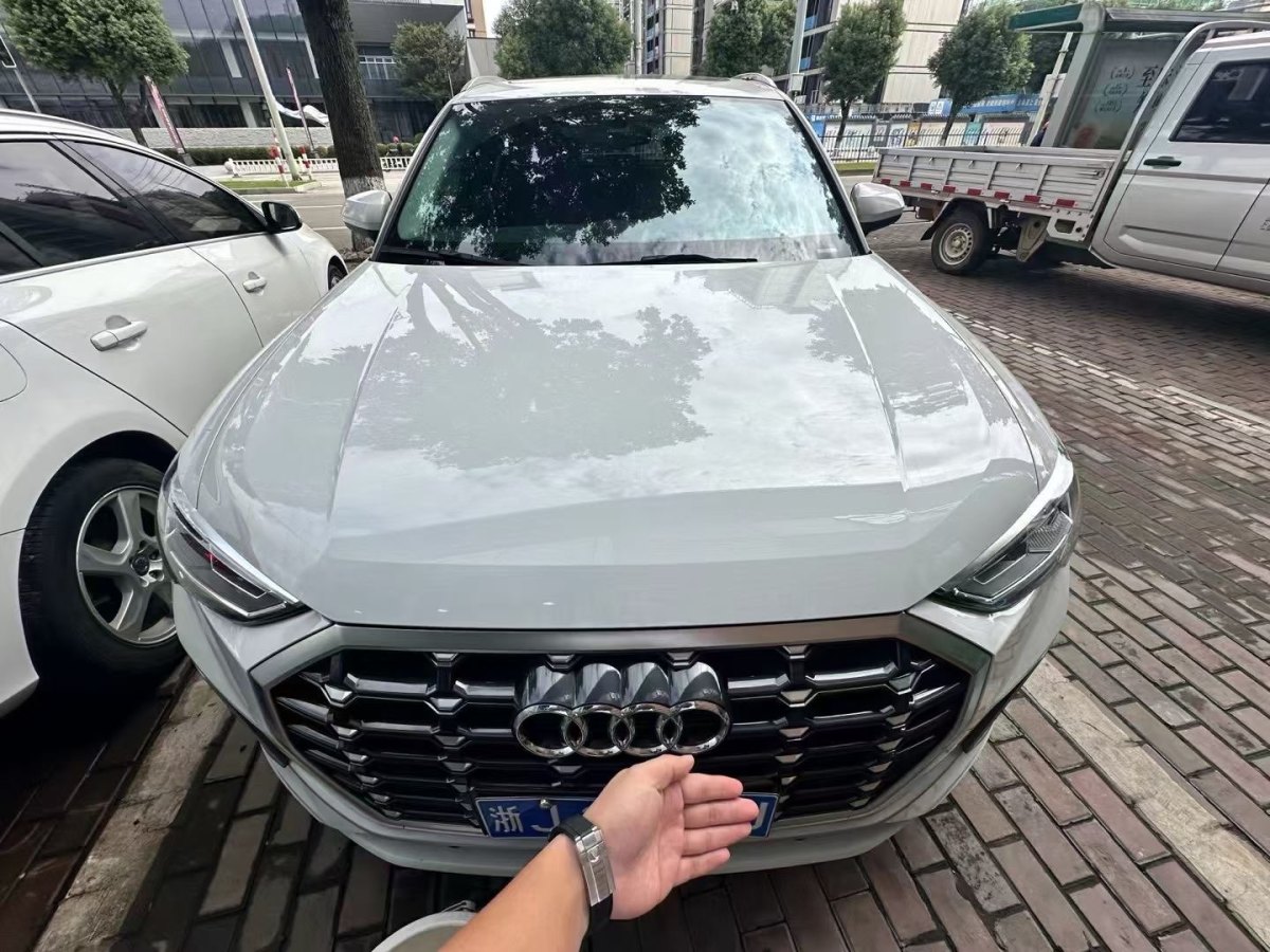 奧迪 奧迪Q3  2024款 35 TFSI 時(shí)尚動感型圖片