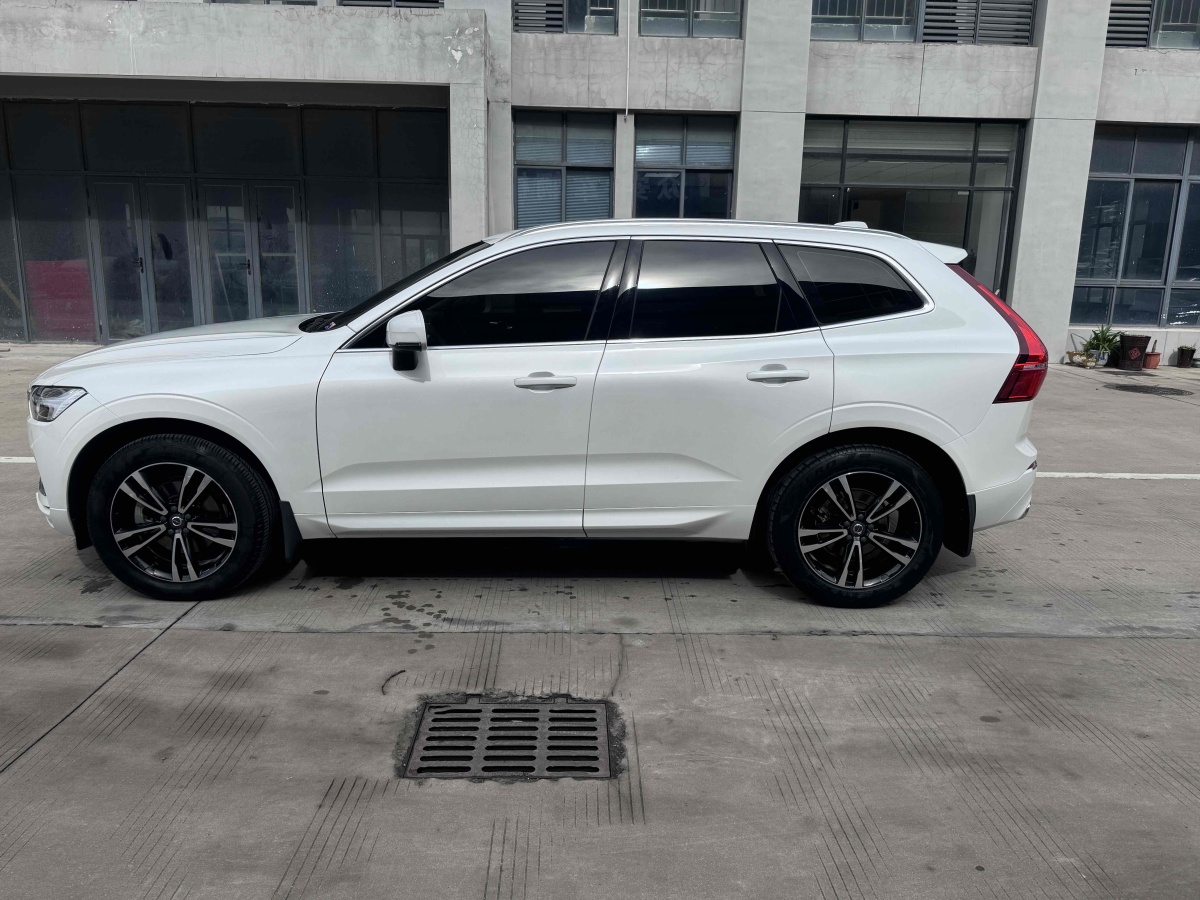 2018年10月沃爾沃 XC60  2019款  T5 四驅(qū)智遠(yuǎn)版 國VI