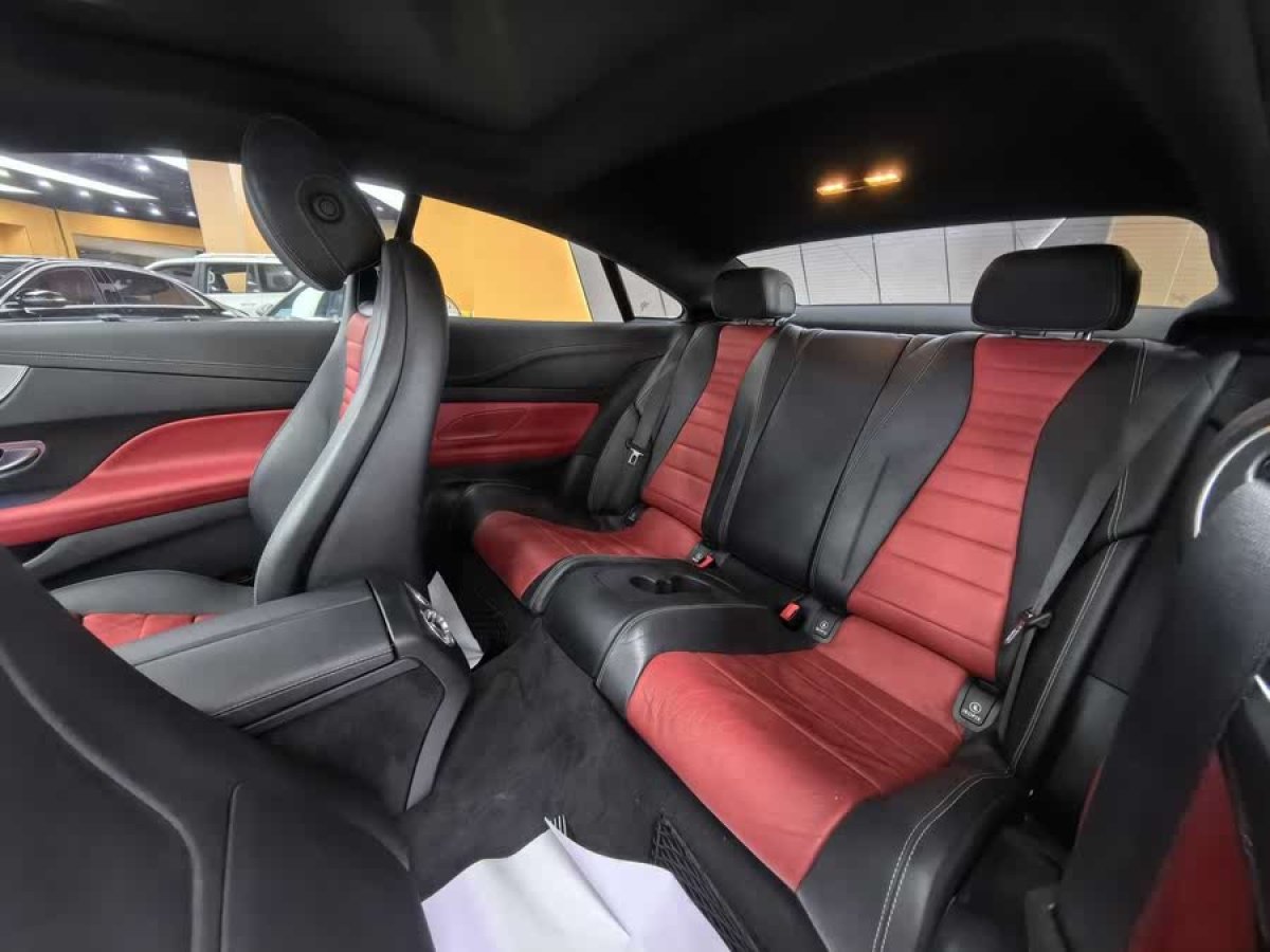 奔馳 奔馳E級  2017款 E 200 4MATIC 轎跑車圖片