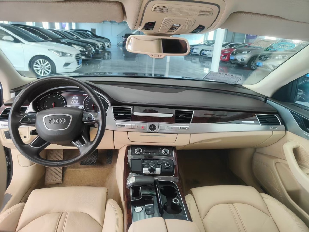 奧迪 奧迪A8  2013款 A8L 45 TFSI quattro豪華型圖片