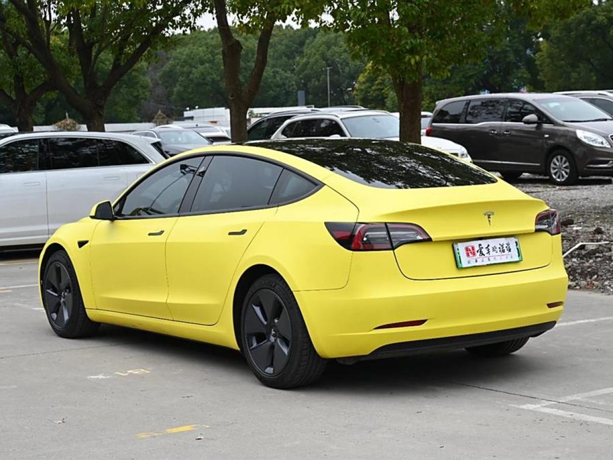 特斯拉 Model 3  2021款 改款 標(biāo)準(zhǔn)續(xù)航后驅(qū)升級版圖片