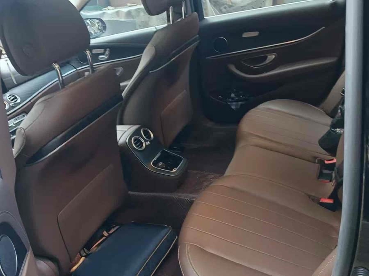奔馳 奔馳E級(jí)  2022款 改款 E 300 L 時(shí)尚型圖片