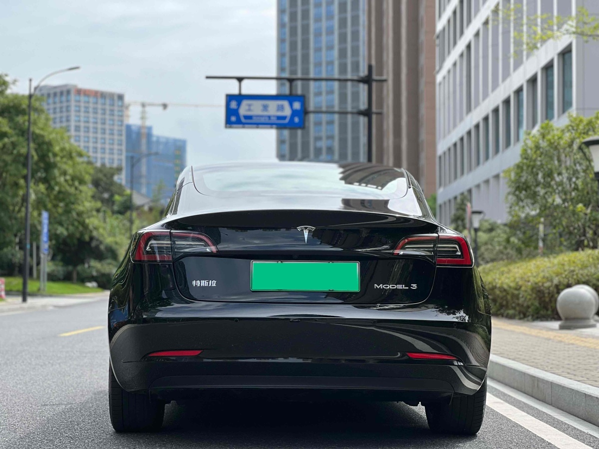 特斯拉 Model 3  2022款 改款 后輪驅(qū)動版圖片