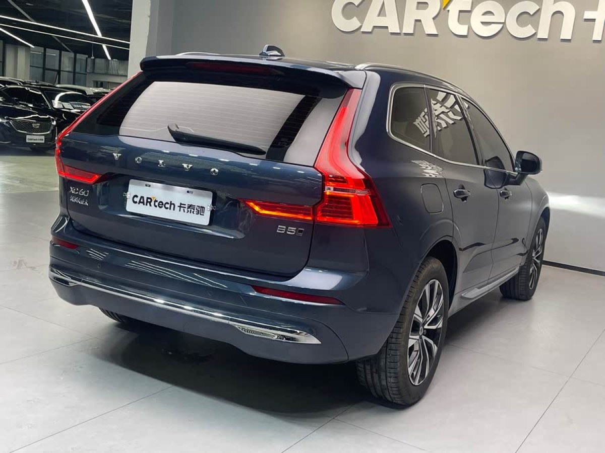 沃爾沃 XC60  2024款 B5 四驅(qū)智遠豪華版圖片