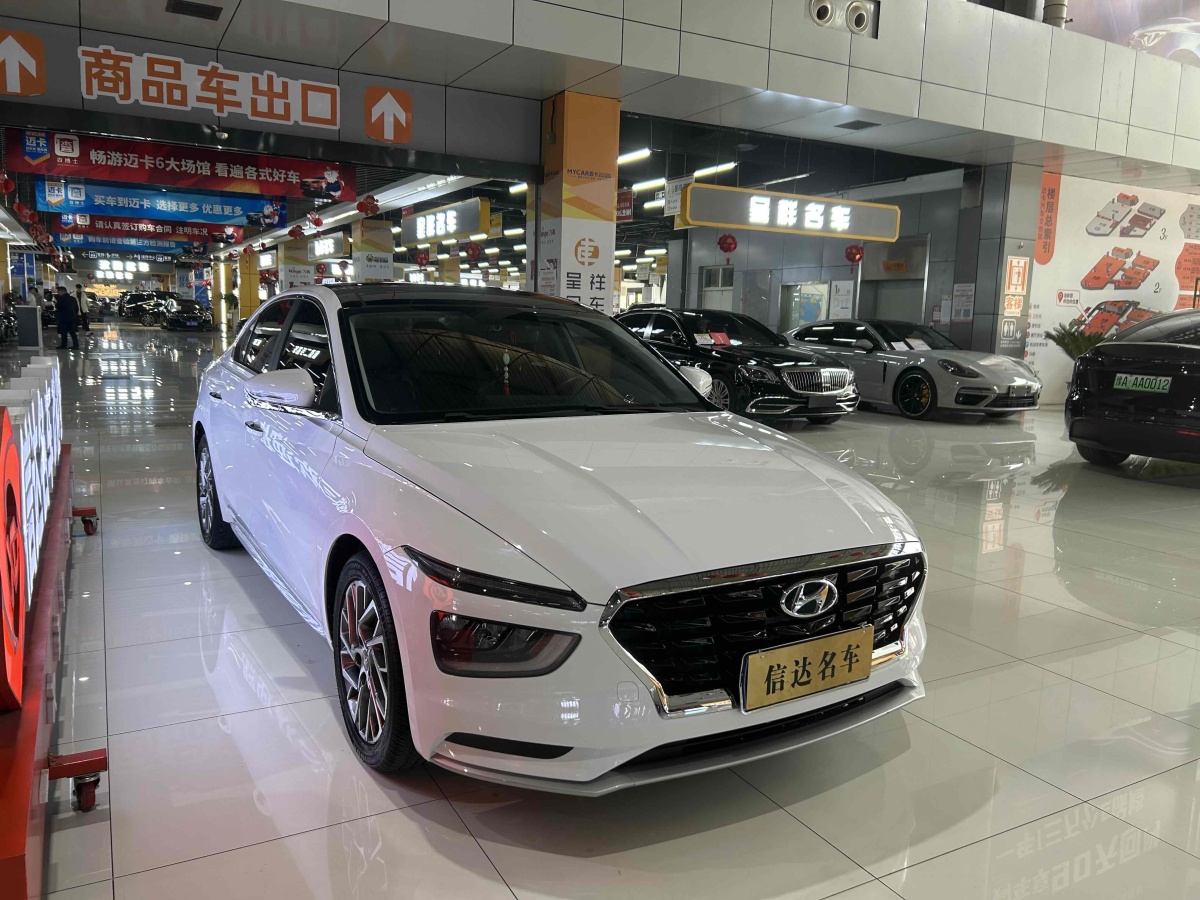 現(xiàn)代 名圖  2021款 1.8L CVT精英版GLX圖片