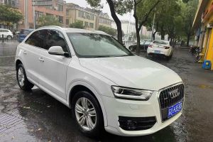 奧迪Q3 奧迪 Q3 1.4T 30TFSI 手動(dòng)標(biāo)準(zhǔn)型