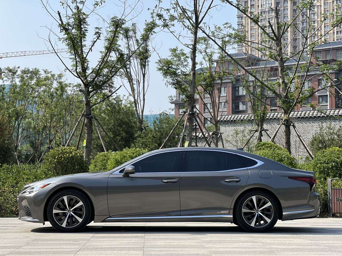 【濟南二手車】2021年02月_二手雷克薩斯 ls 2020款 500h 卓越版 國v