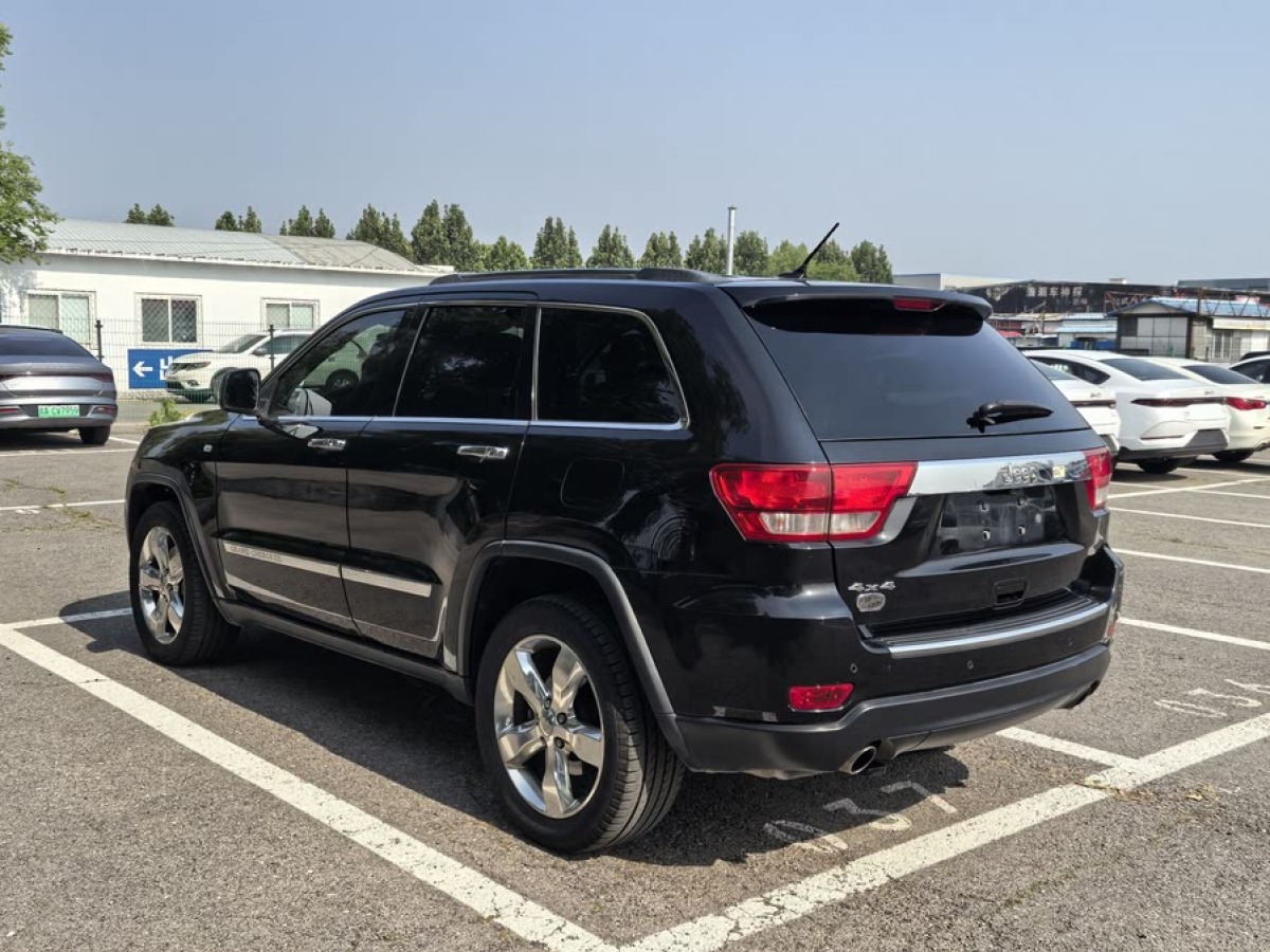 Jeep 大切諾基  2012款 5.7L 旗艦尊崇版圖片