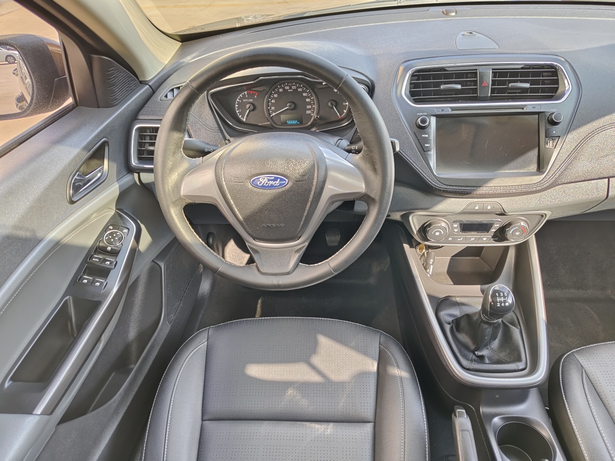 2018年6月福特 福睿斯  2015款 1.5L 手動時尚型