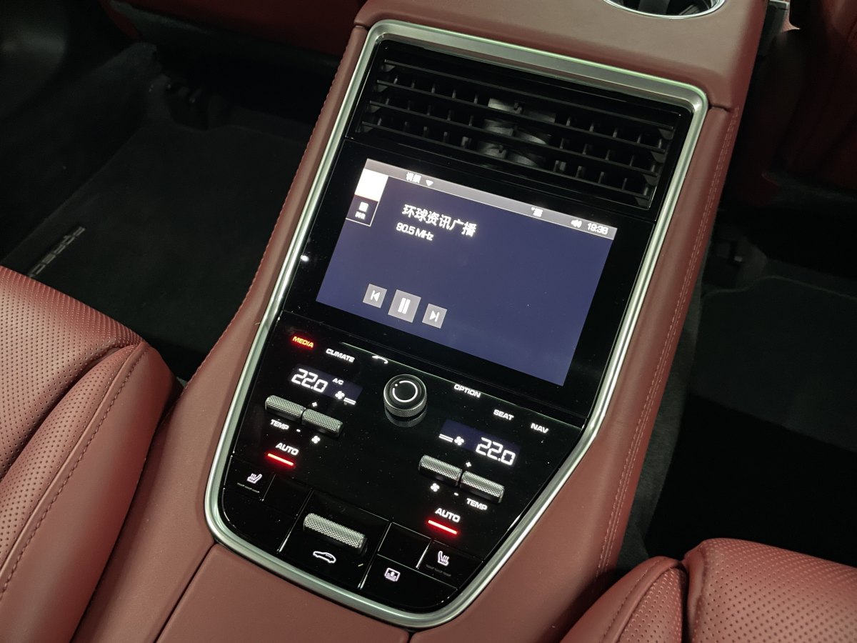 保時(shí)捷 Panamera  2019款 Panamera 行政加長版 2.9T圖片