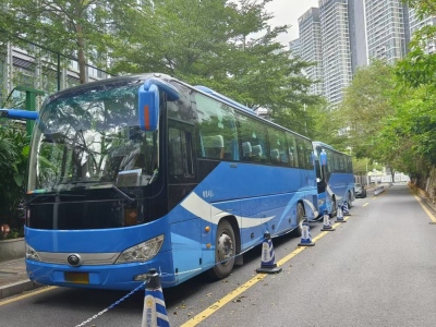  多臺(tái)國六48座天然氣LNG宇通6119氣囊中門旅游車 圖片