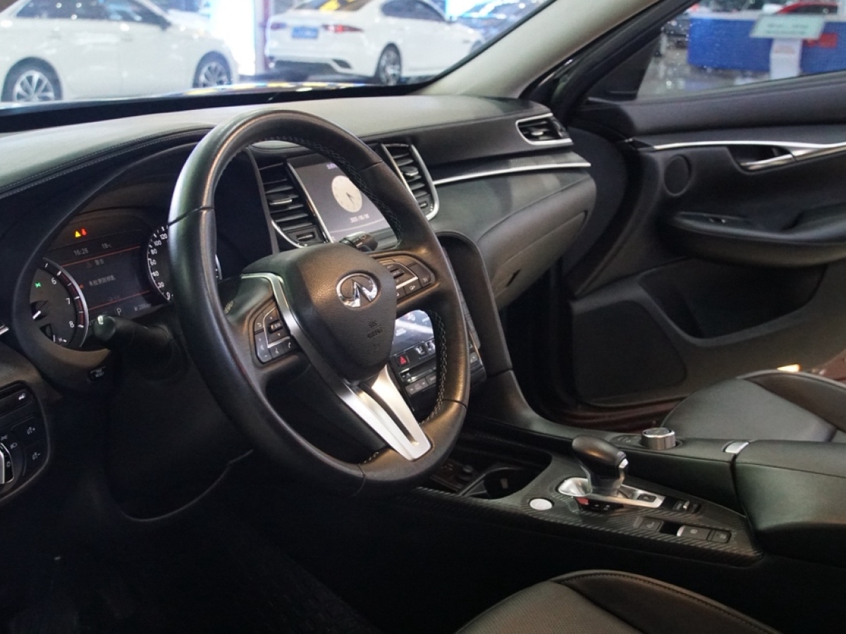 英菲尼迪 QX50  2018款 2.0T 兩驅(qū)時(shí)尚版圖片