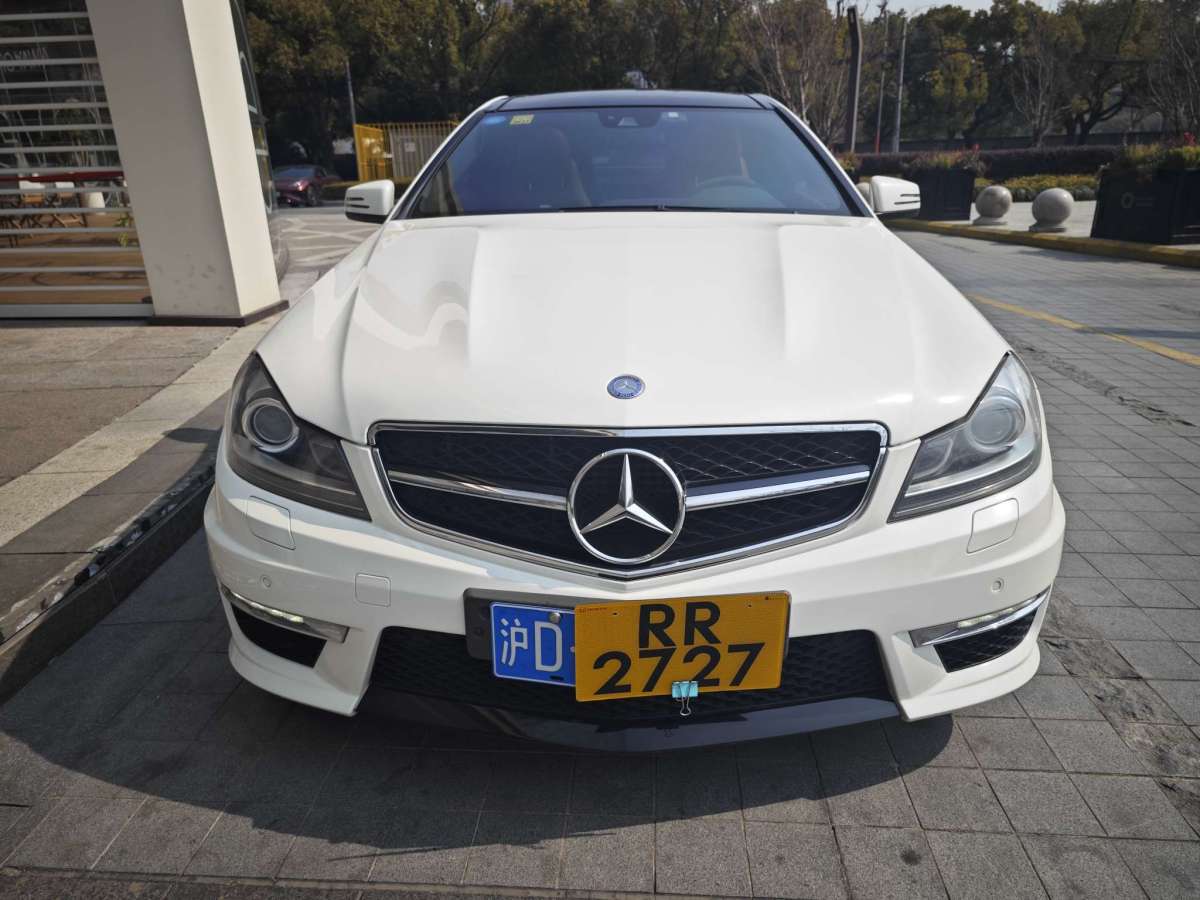 奔馳 奔馳C級(jí)AMG  2012款 AMG C 63 動(dòng)感型圖片