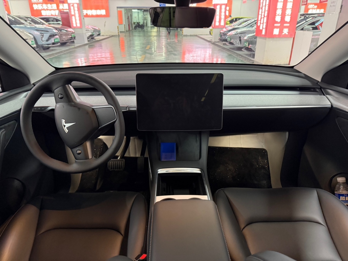 特斯拉 Model 3  2022款 后輪驅(qū)動(dòng)版圖片