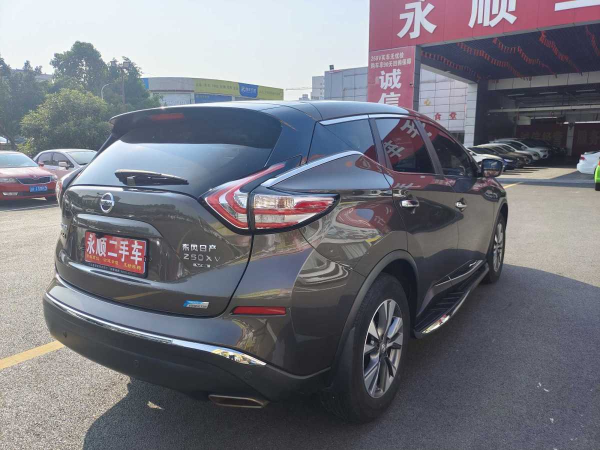 2018年7月日產(chǎn) 樓蘭  2017款 2.5L XL 兩驅(qū)智尚版