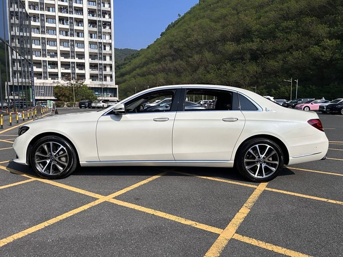 奔馳 奔馳E級(jí)  2019款 改款 E 300 L 豪華型圖片