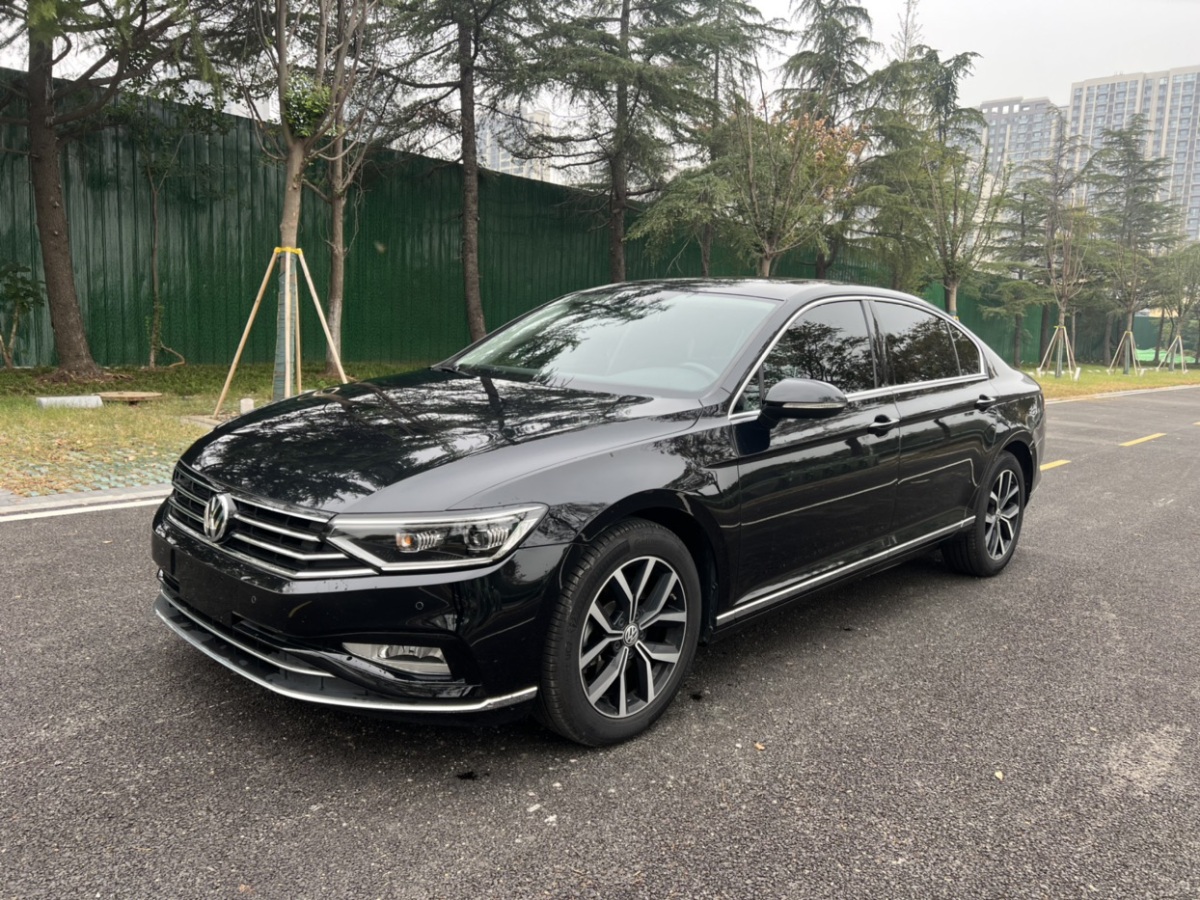 大眾 邁騰  2020款 330TSI DSG 領(lǐng)先型圖片