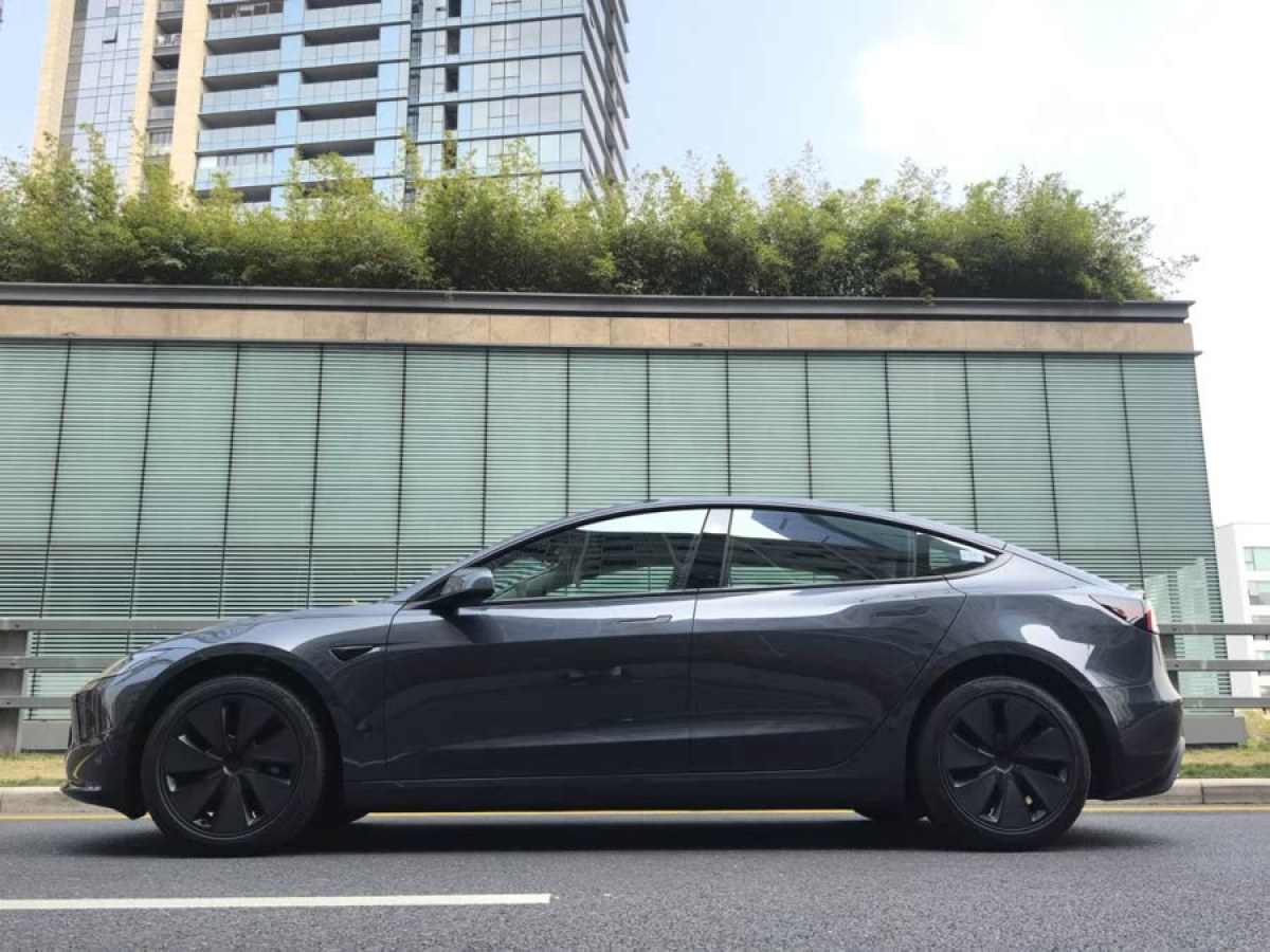 特斯拉 Model Y  2022款 改款 后輪驅(qū)動(dòng)版圖片