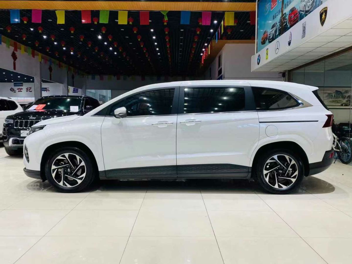 現(xiàn)代 伊蘭特  2022款 1.5L CVT 20周年紀(jì)念款圖片