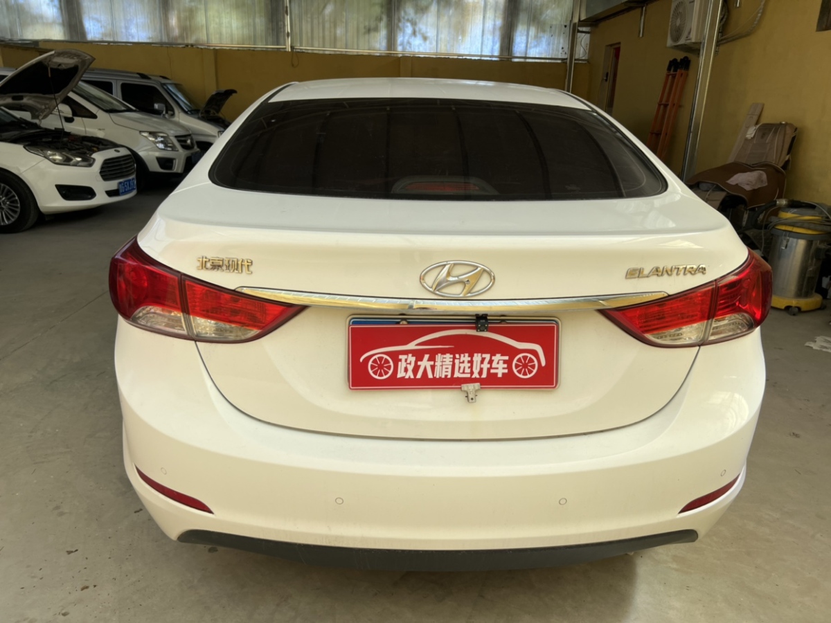 現(xiàn)代 朗動  2012款 1.6L 手動時尚型圖片