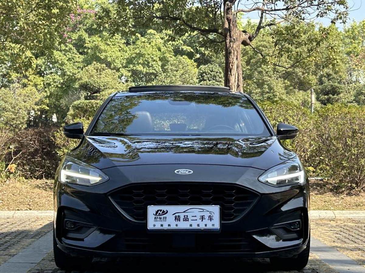 福特 福克斯  2021款 兩廂 EcoBoost 180 自動(dòng)ST Line圖片