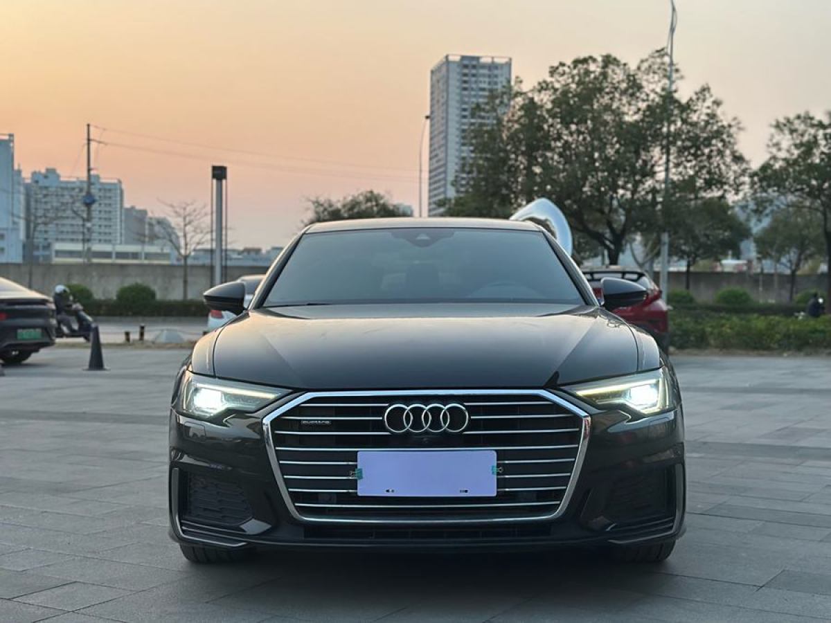 奧迪 奧迪A6L  2021款 45 TFSI quattro 臻選動(dòng)感型圖片