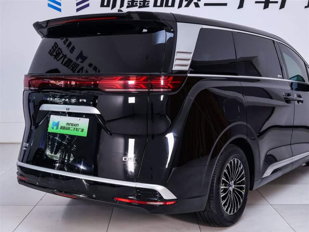 騰勢(shì) 騰勢(shì)D9  2022款 DM-i 1040 尊貴型圖片