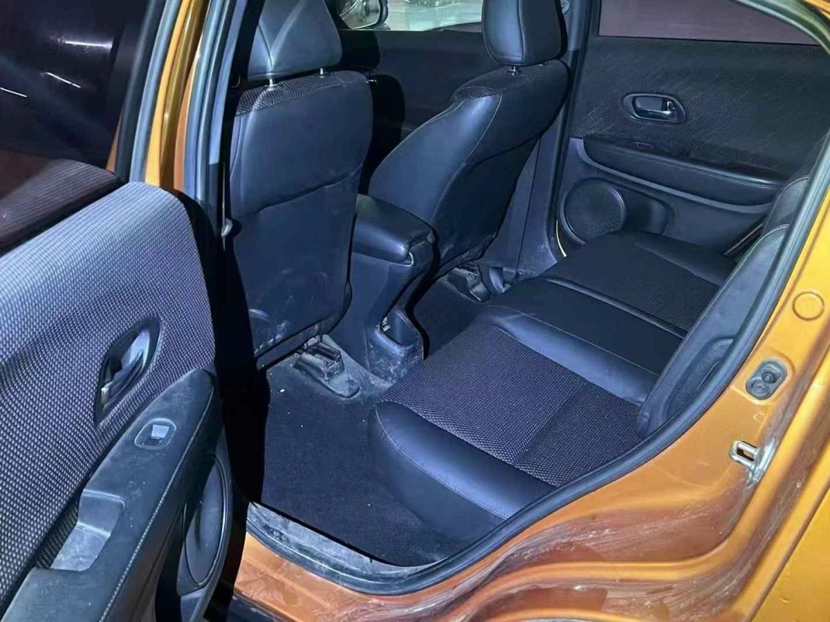本田 CR-V  2018款 240TURBO CVT兩驅(qū)舒適版圖片