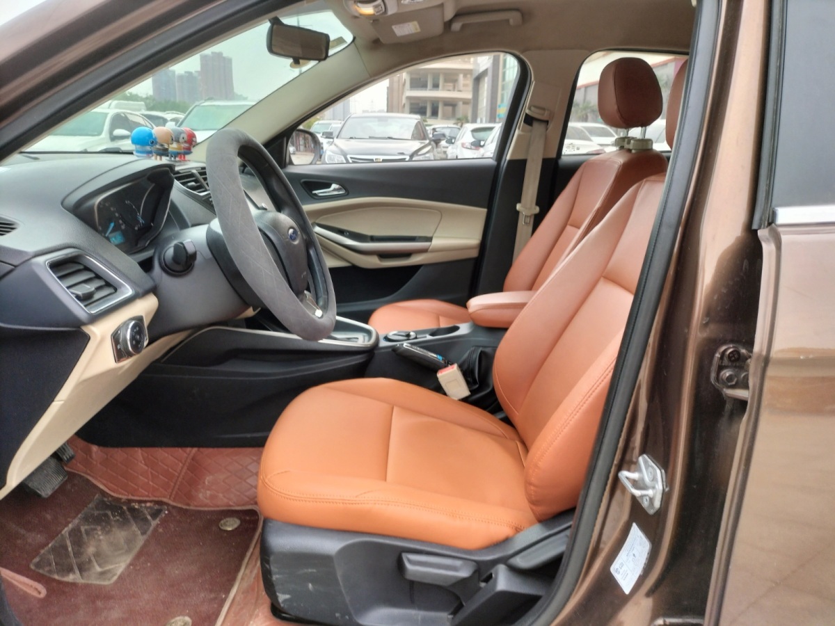 2015年7月福特 福睿斯  2015款 1.5L 自动舒适型