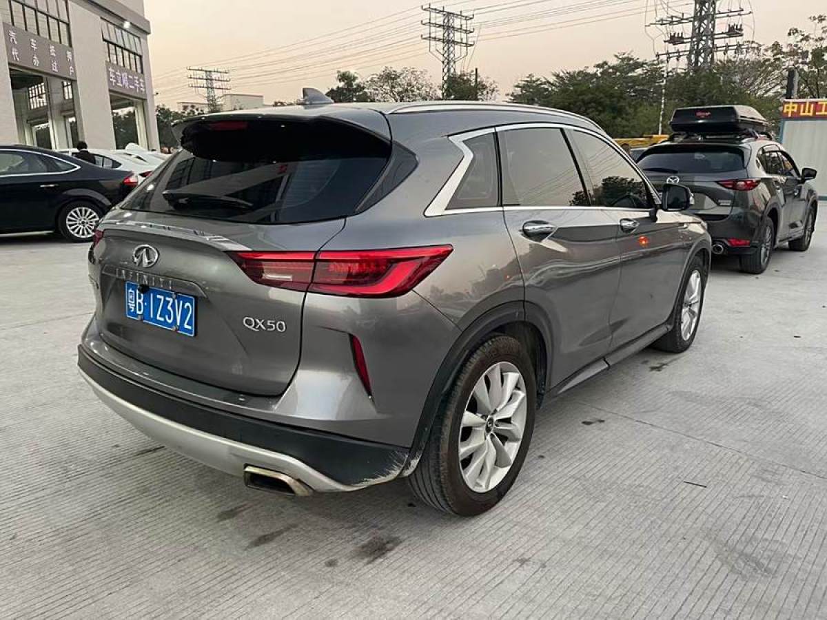 英菲尼迪 QX50  2018款 2.0T 兩驅(qū)時(shí)尚版圖片