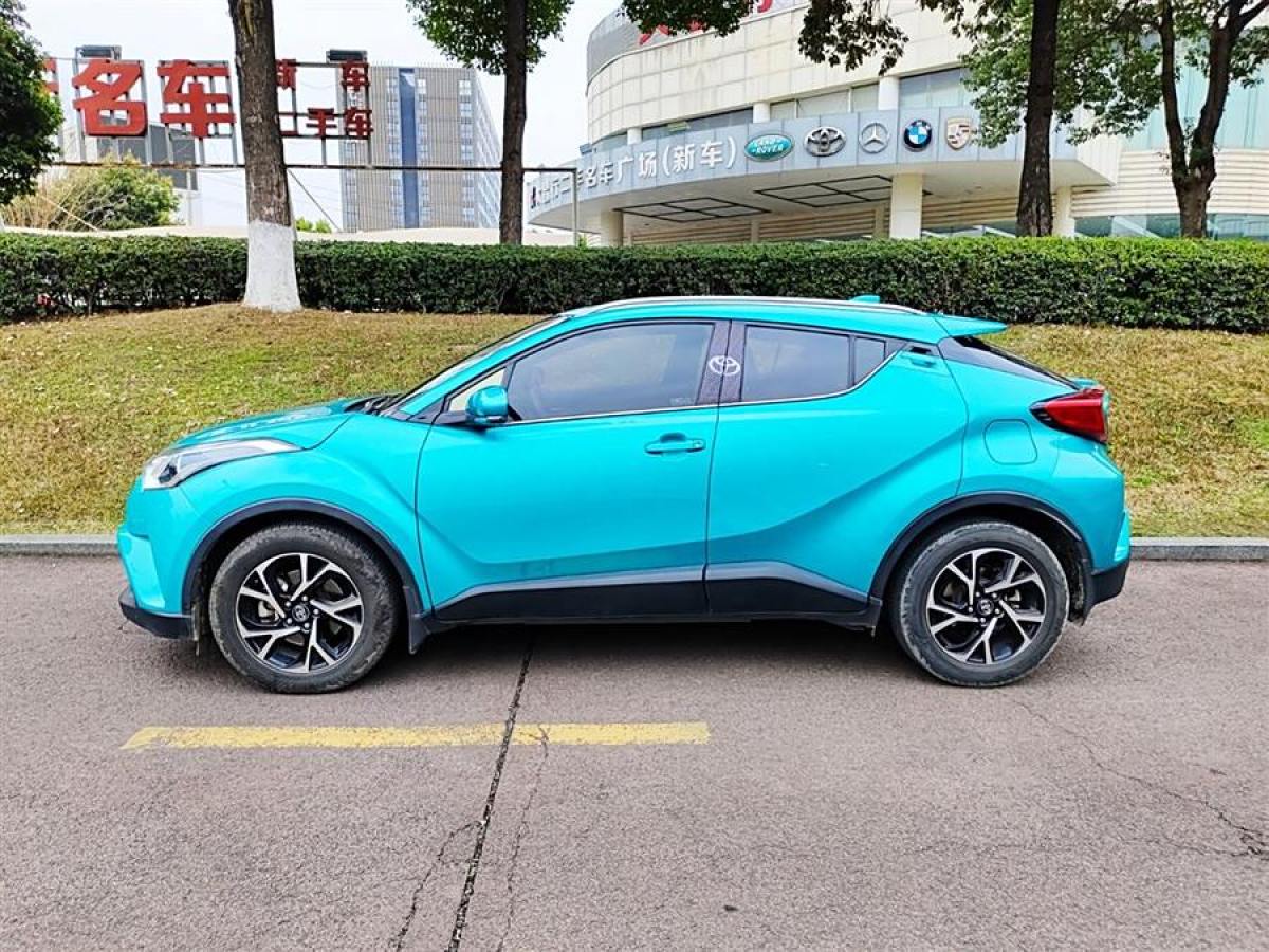 豐田 C-HR  2020款 2.0L 領(lǐng)先版圖片