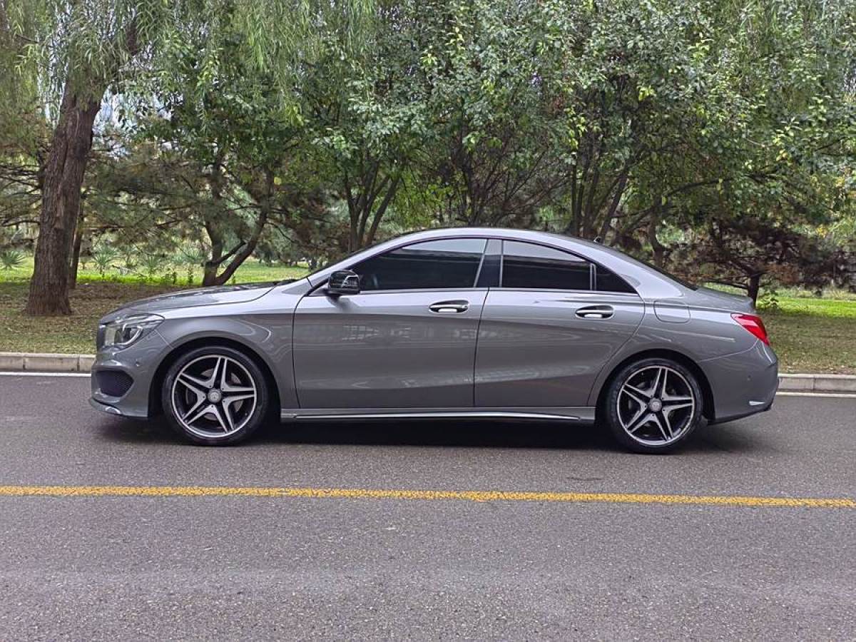 2014年5月奔馳 奔馳CLA級(jí)  2014款 CLA 260 4MATIC