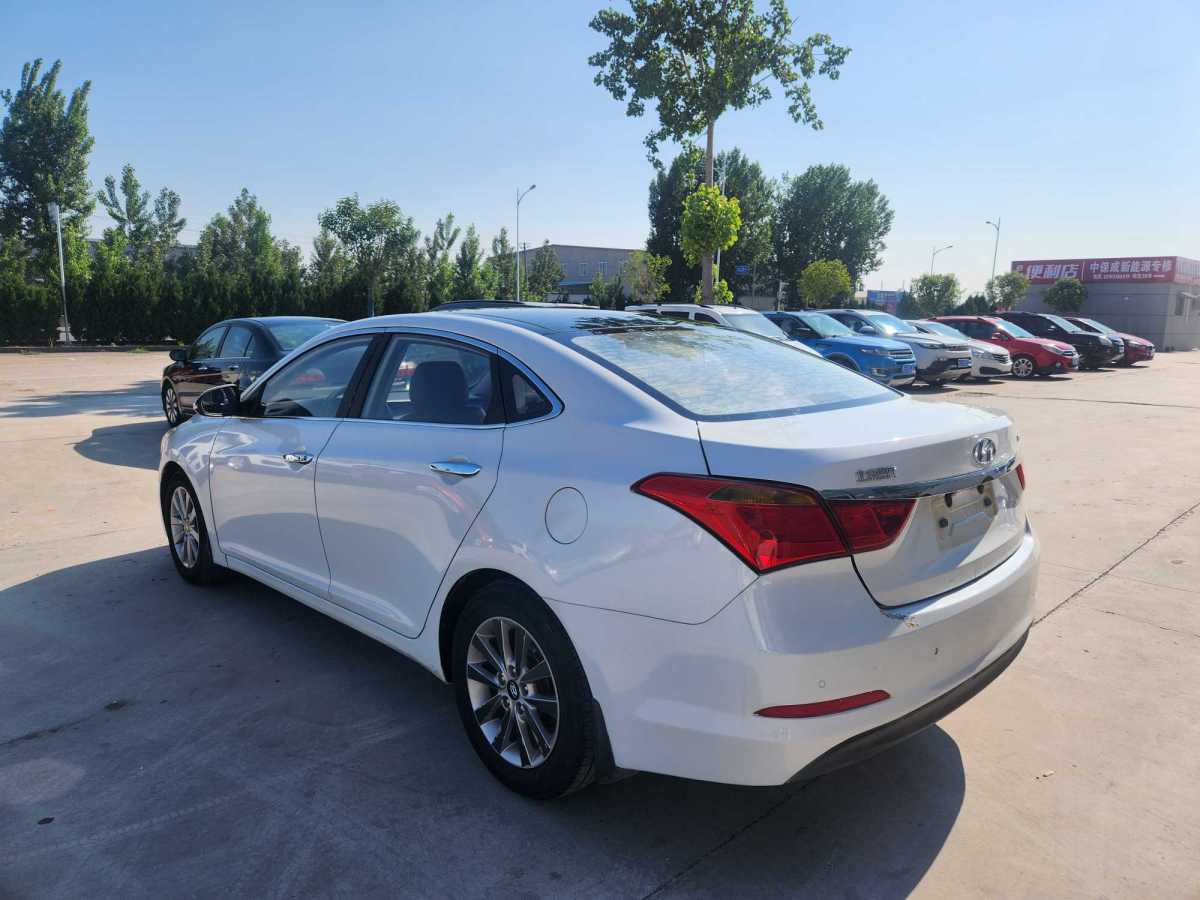 現(xiàn)代 名圖  2016款 1.8L 自動尊貴型DLX圖片
