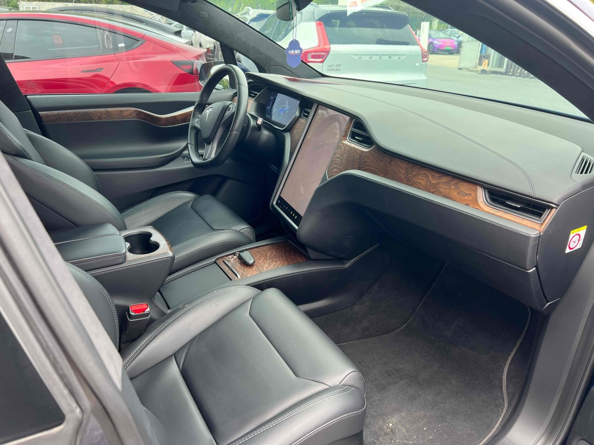 特斯拉 Model X  2017款 Model X 100D 長(zhǎng)續(xù)航版圖片