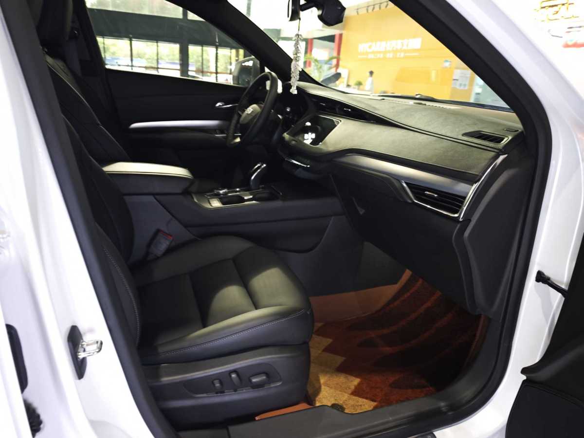凱迪拉克 XT4  2021款 28T 兩驅(qū)領(lǐng)先型圖片