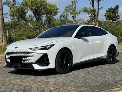 2023年3月 長(zhǎng)安 長(zhǎng)安UNI-V 1.5T 尊貴型圖片