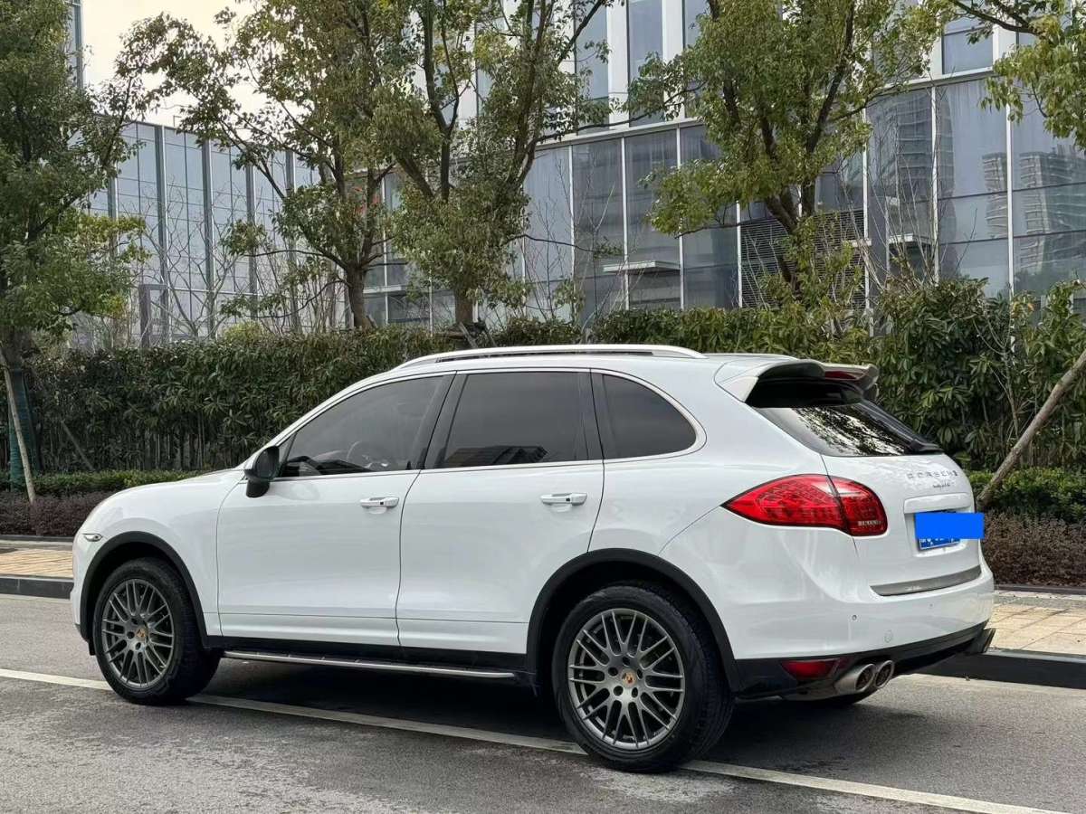 保時(shí)捷 Cayenne  2014款 Cayenne Platinum Edition 3.0T圖片