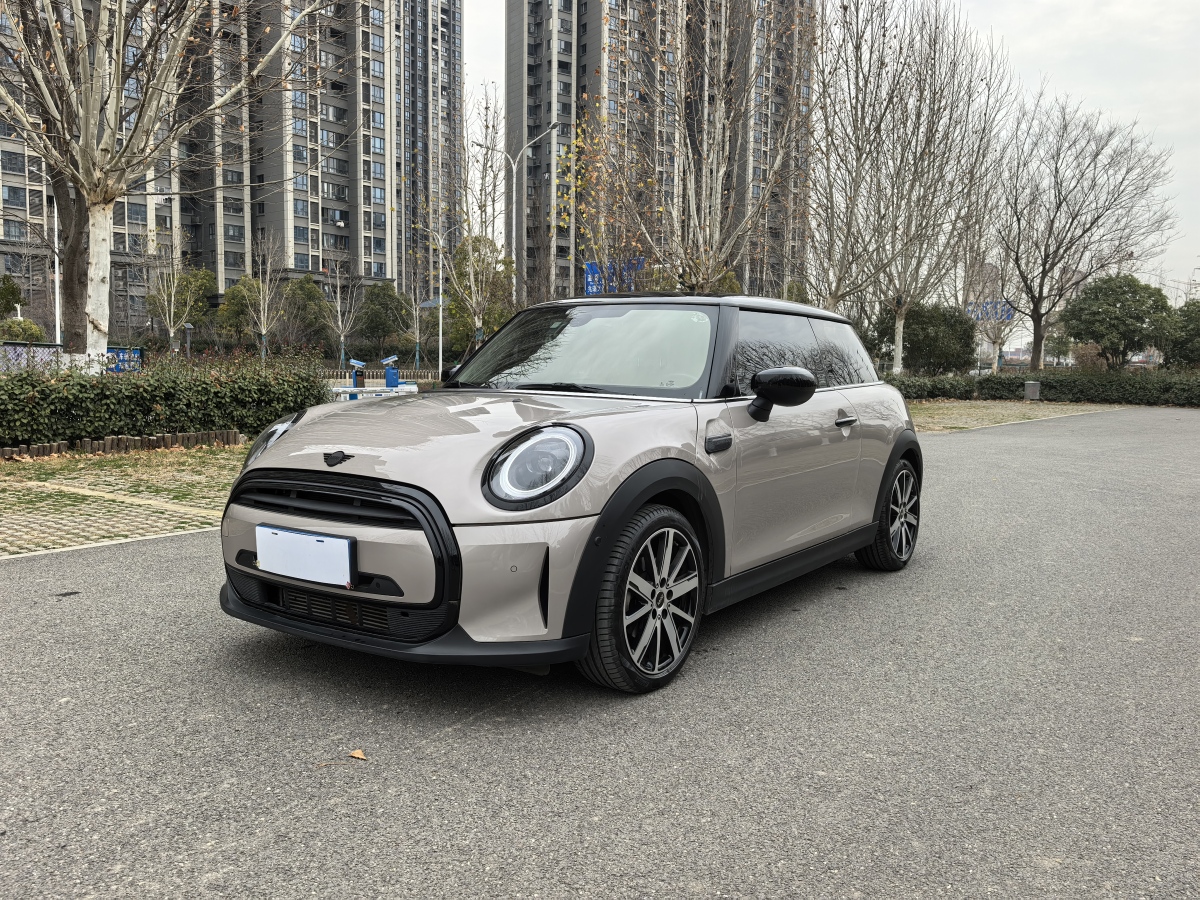 MINI MINI  2022款 改款 1.5T COOPER 藝術(shù)家圖片