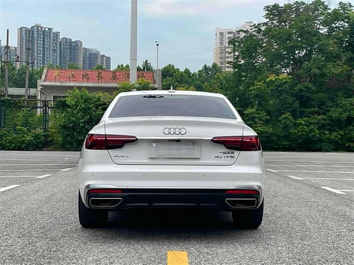 奧迪 奧迪A4L  2022款 40 TFSI 時(shí)尚動(dòng)感型圖片