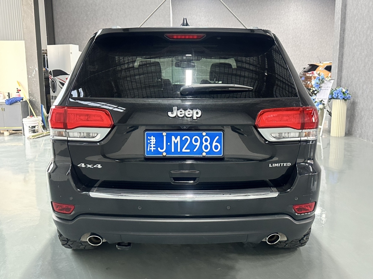 2015年02月Jeep 大切諾基  2014款 3.0L 舒享導(dǎo)航版